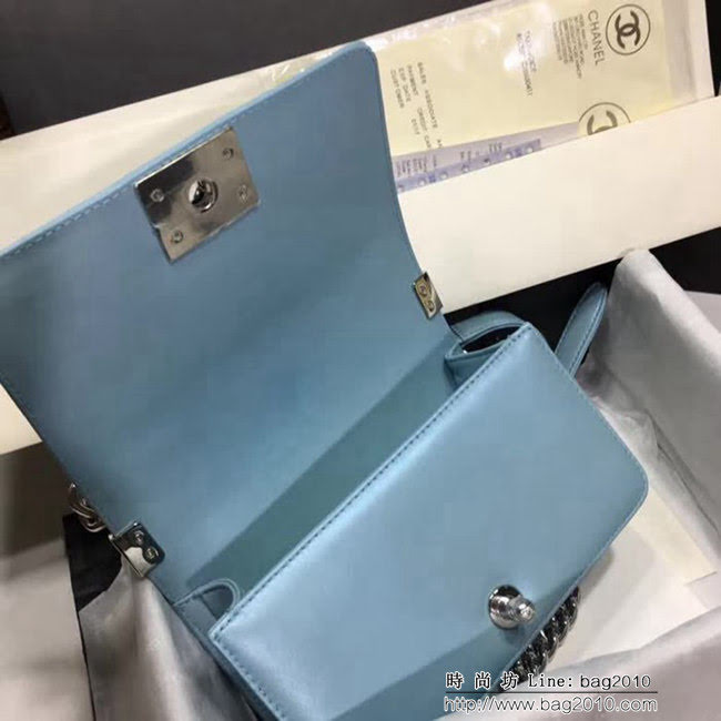 香奈兒CHANEL竭誠精品CHANEL大號67086經典最新款 單肩斜挎鏈條包 DSC1402